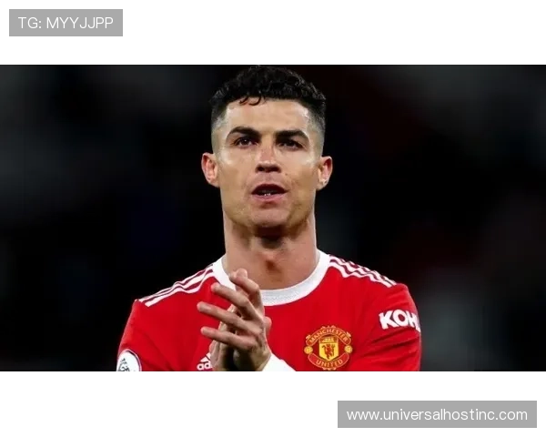 莱万多夫斯基巴萨合同动态：本赛季表现稳健，续约前景受关注