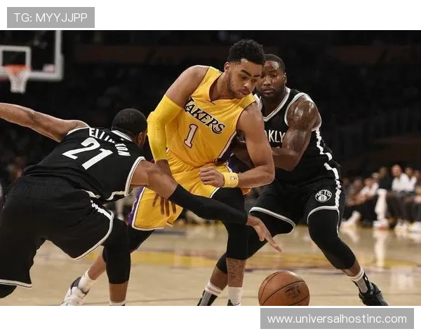 拉塞尔防守掌控篮下效率远超同时代中锋